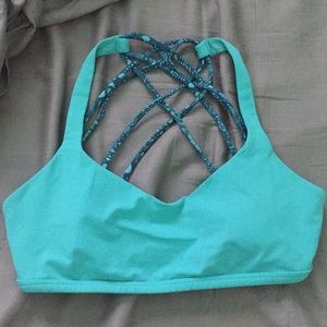 Lululemon free to be Bra size 8